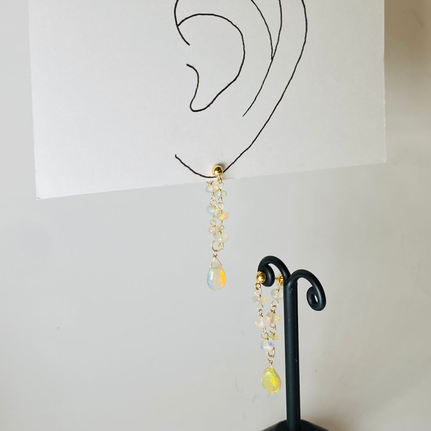 K18イエローゴールド オパールピアス