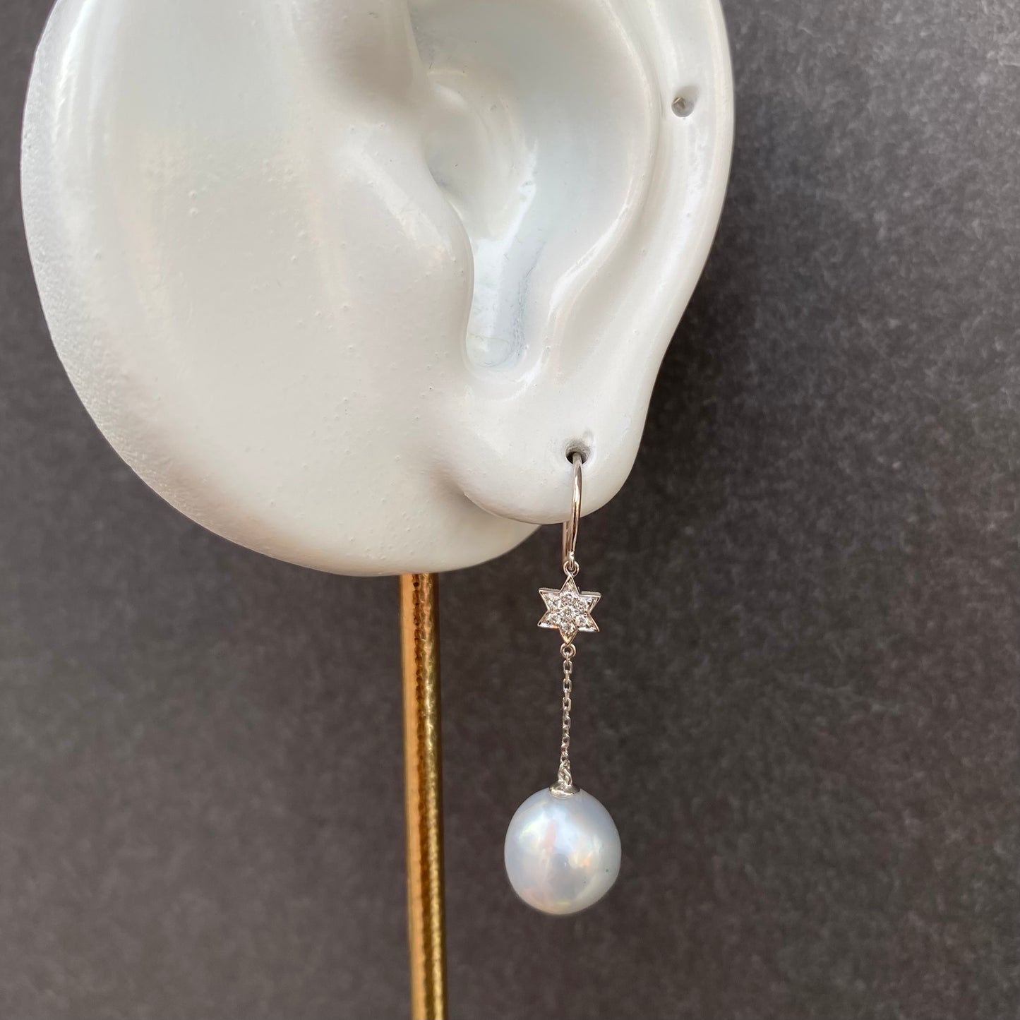 K18ホワイトゴールド ダイヤモンド0.05ct・パールピアス