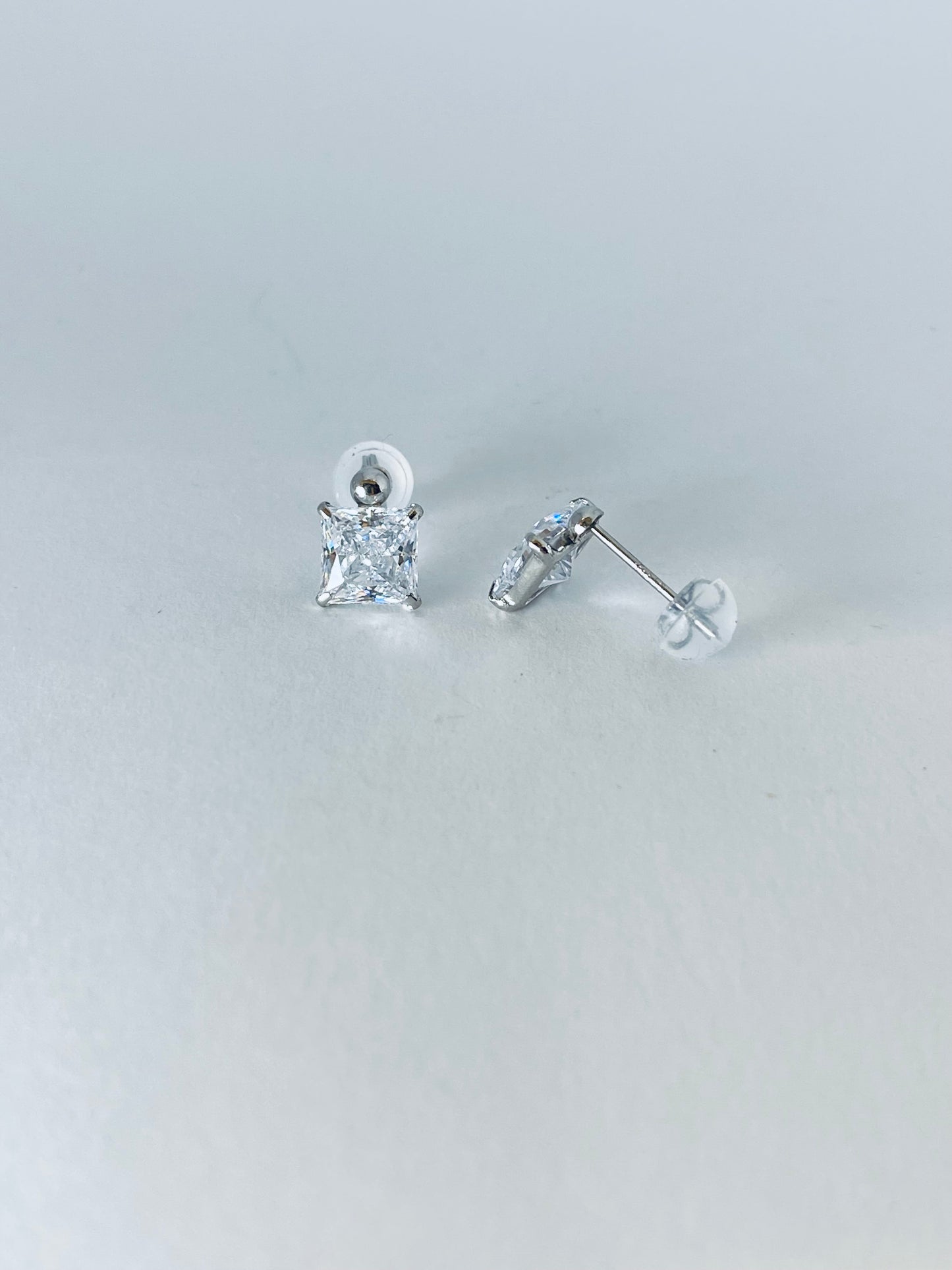 Ptスーパーキュービックピアス