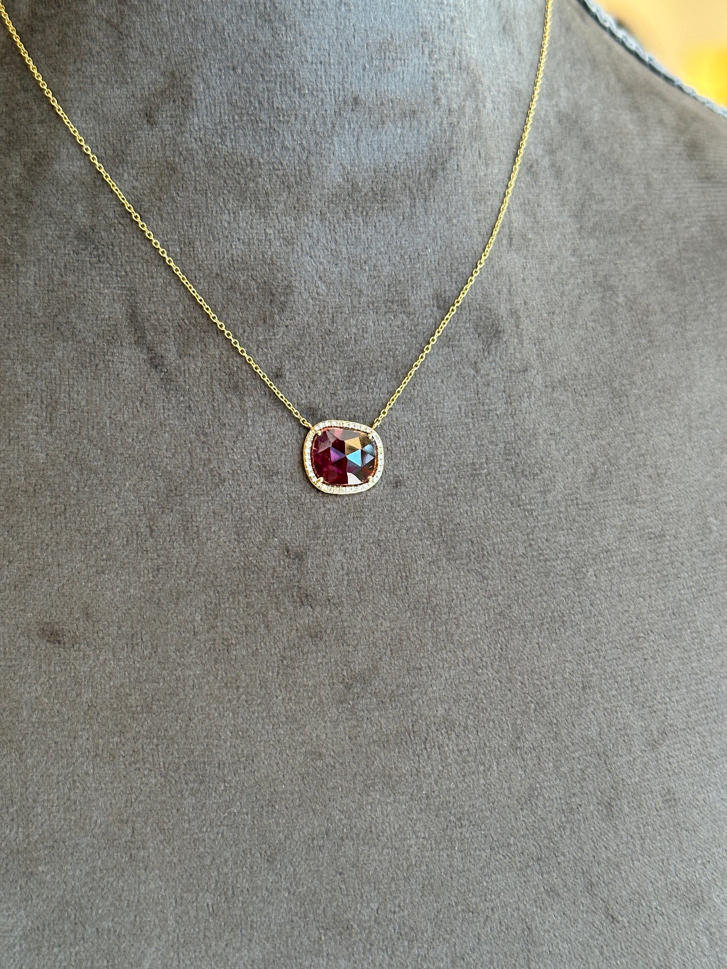 K18イエローゴールド ピンクトルマリン・ダイヤモンド0.11ctネックレス