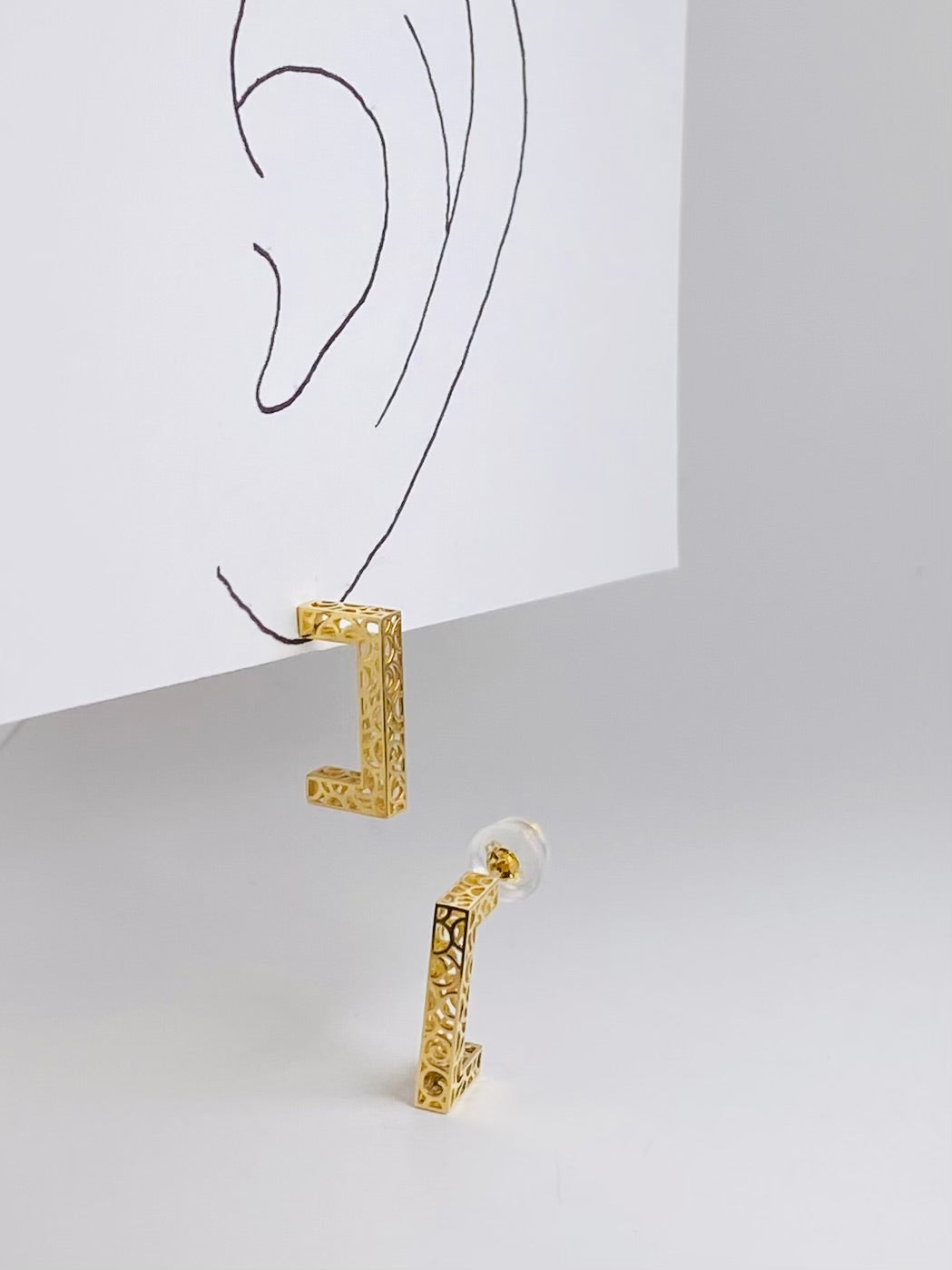 K18イエローゴールド 地金ピアス