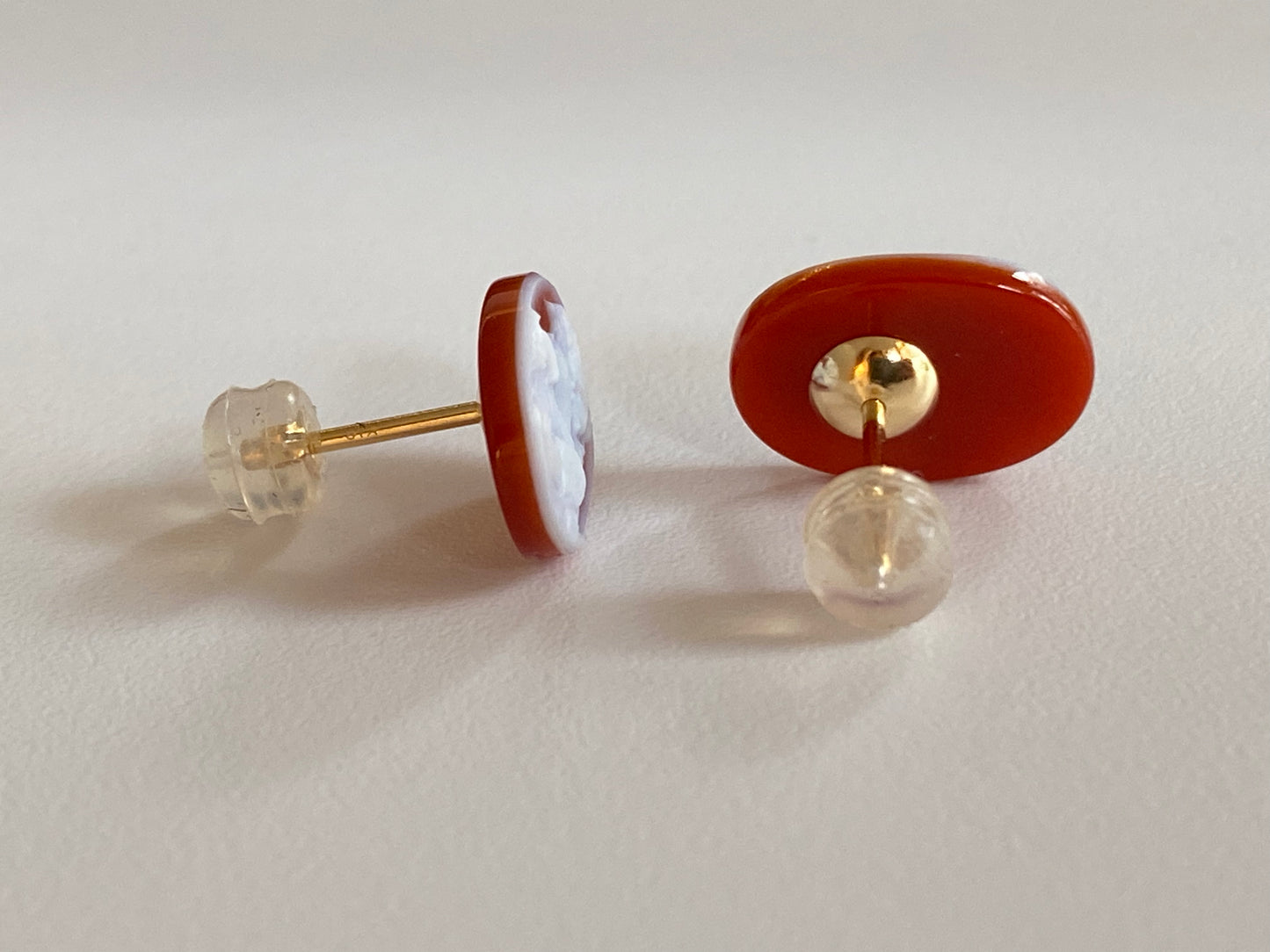 K18イエローゴールド メノウカメオピアス