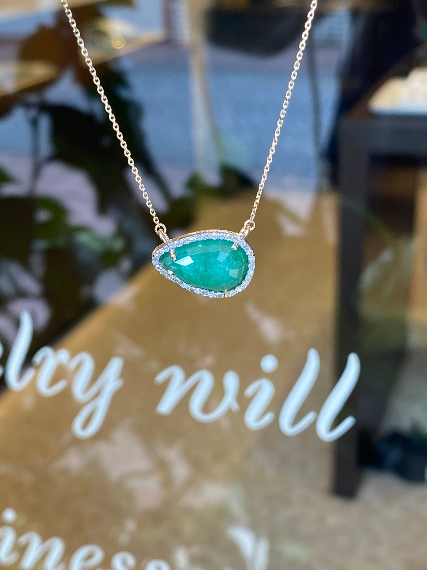 K10イエローゴールド エメラルド・ダイヤモンドネックレス