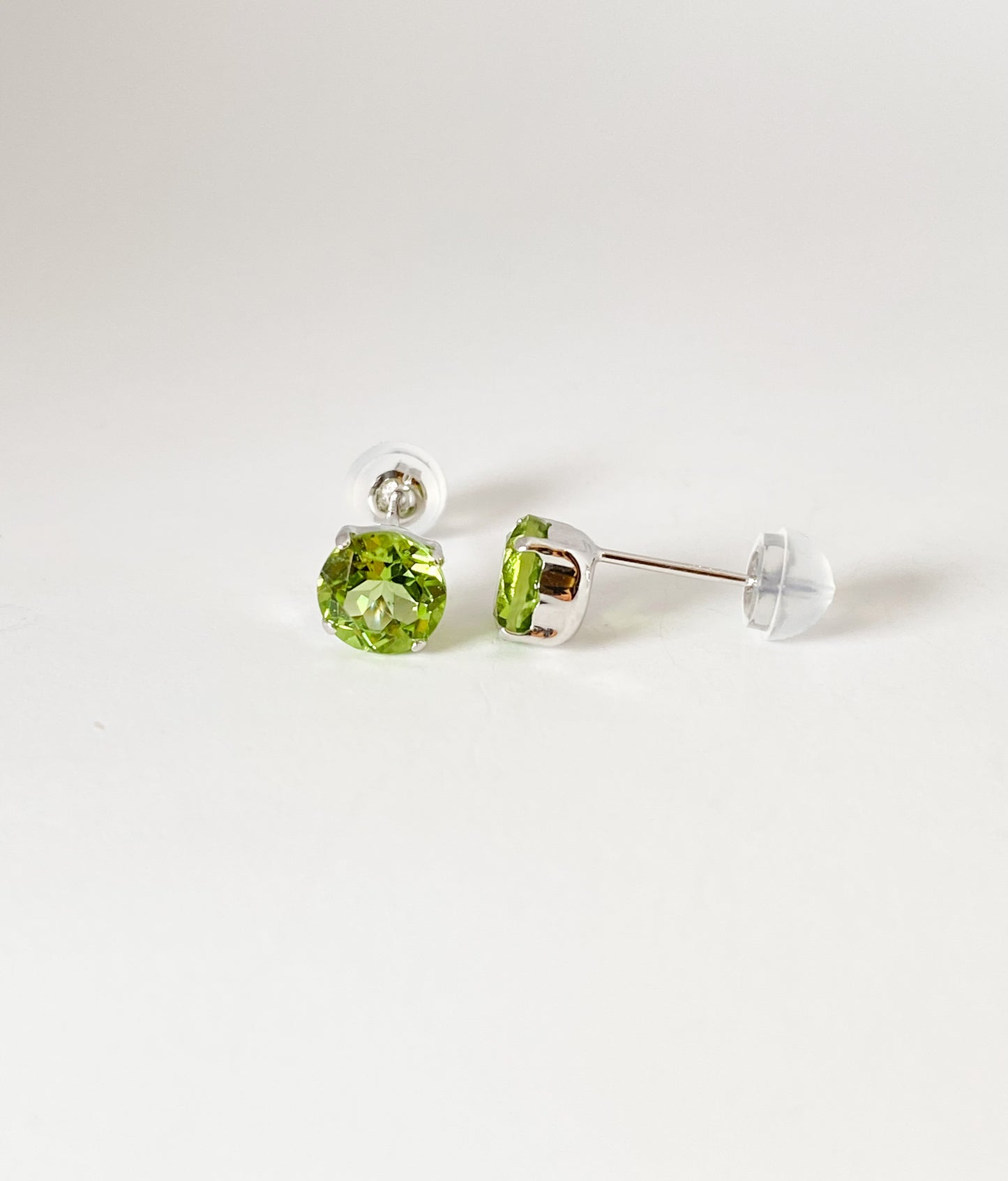 Ptペリドットピアス