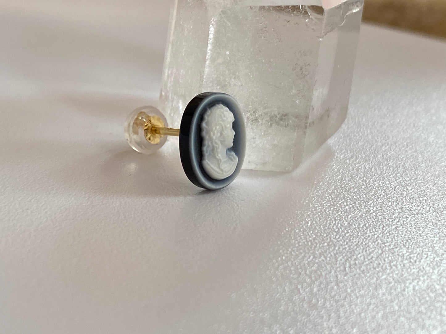 K18イエローゴールド メノウカメオ シングルピアス