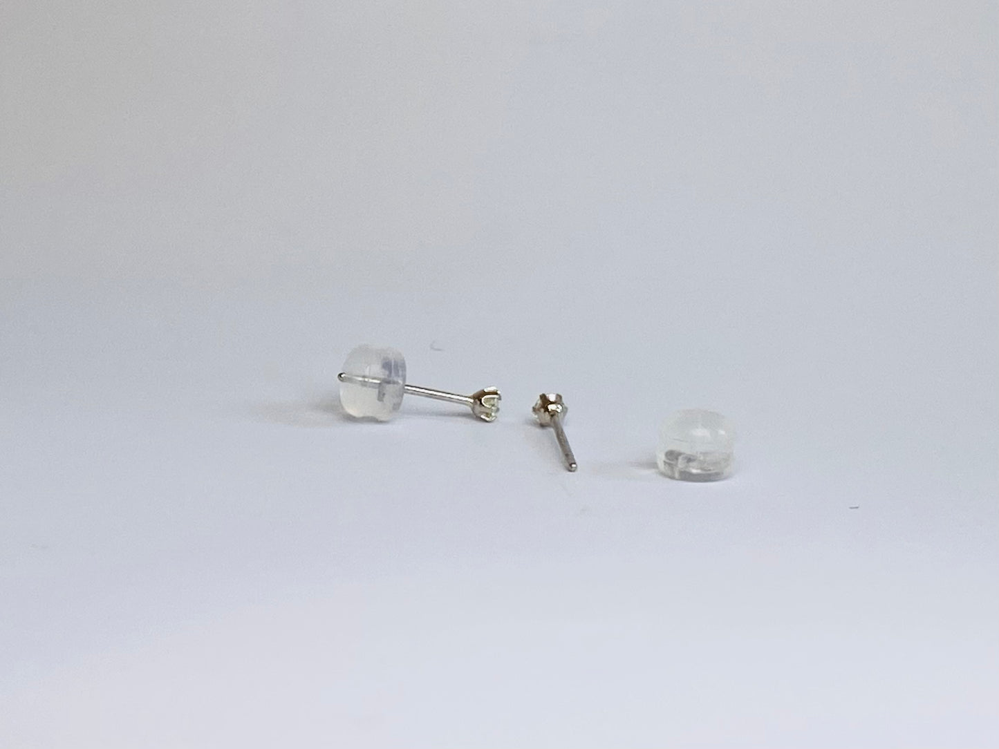 Ptダイヤモンド0.1ctスタッドピアス