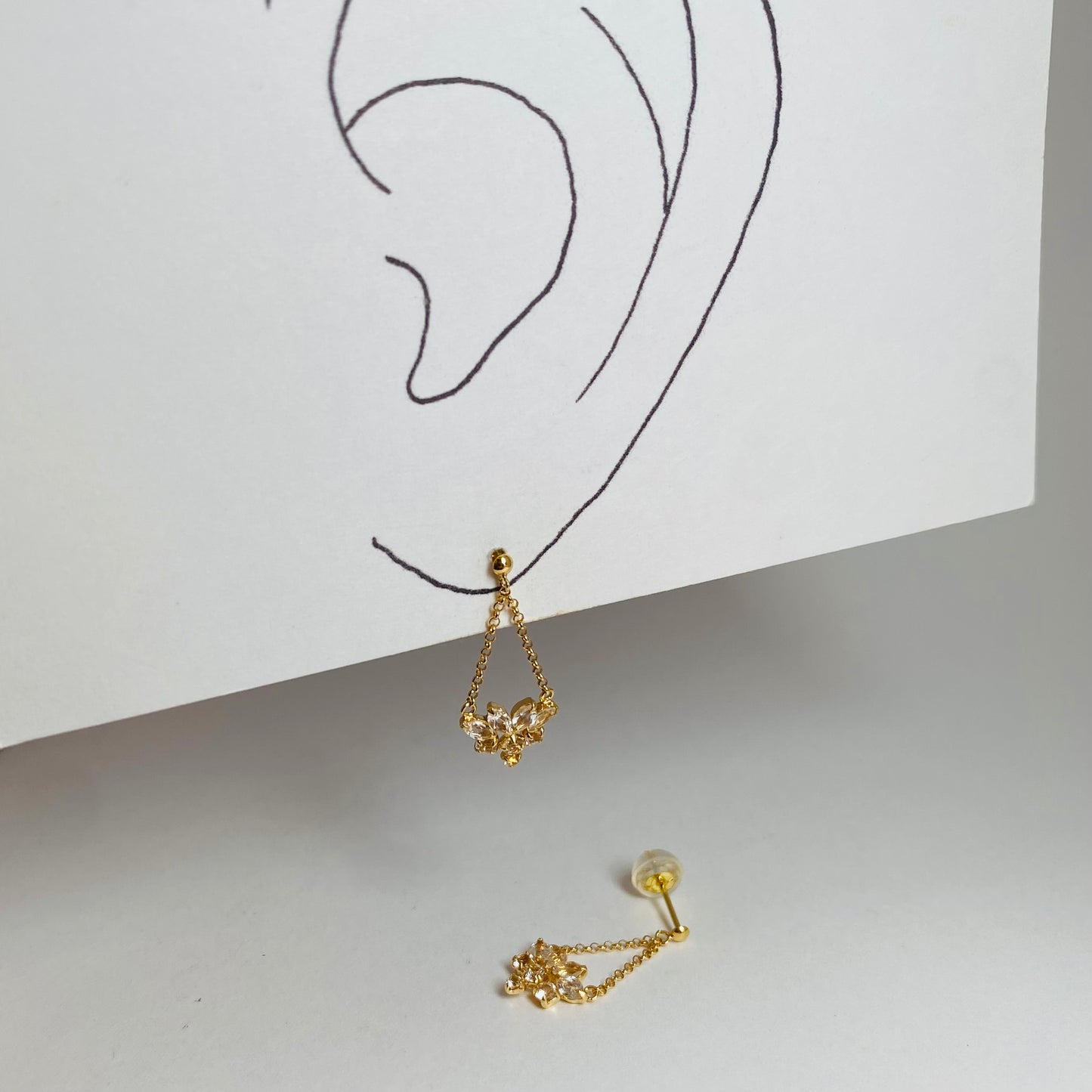 K18イエローゴールド ホワイトトパーズピアス