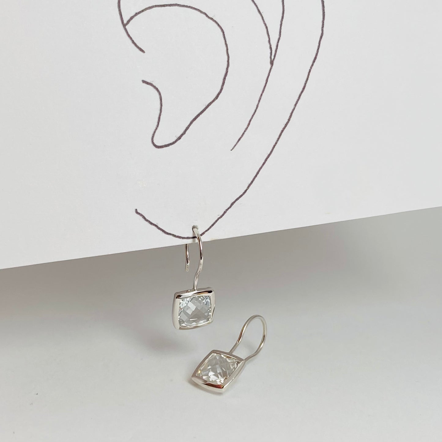 K10ホワイトゴールド ホワイトパーズピアス