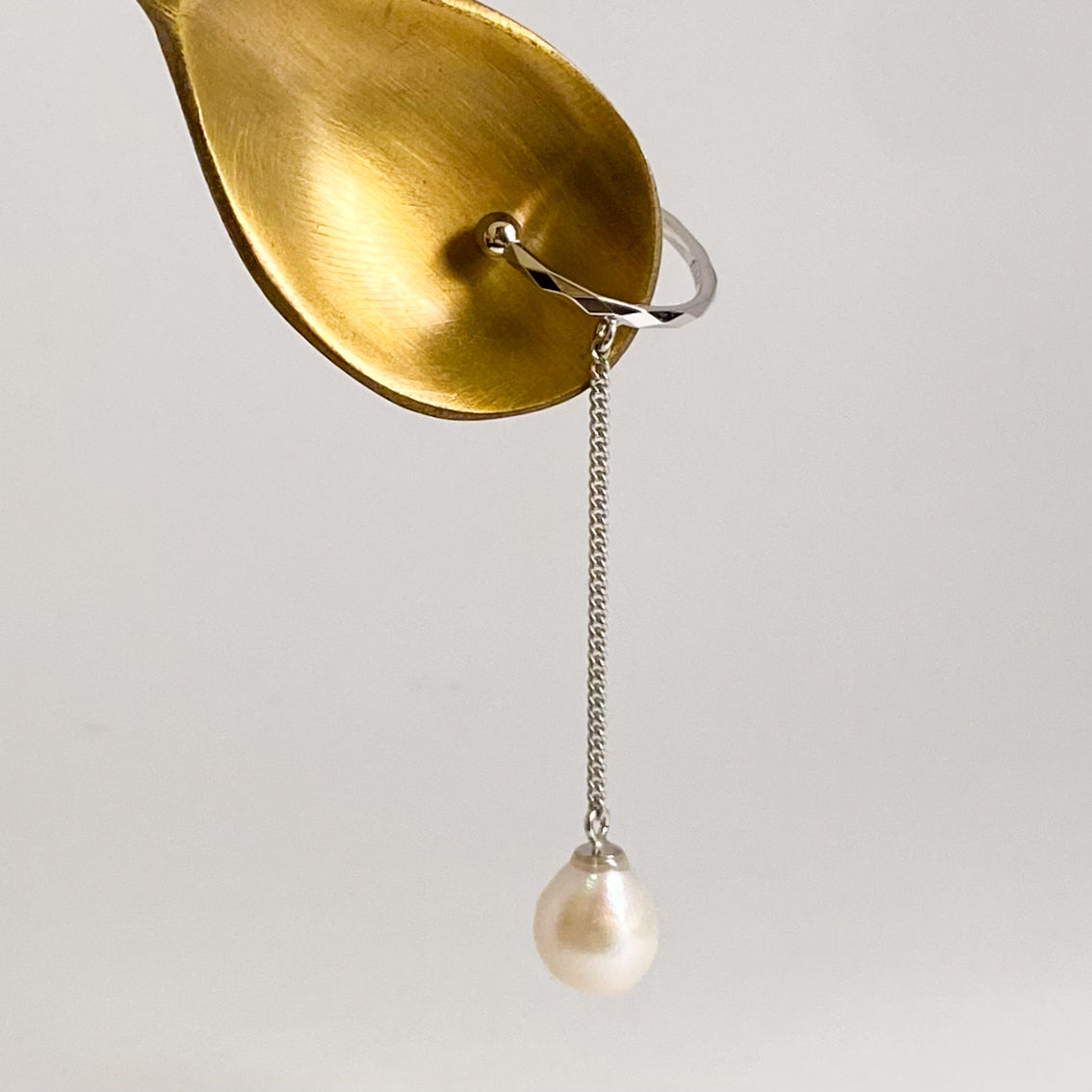 SV淡水パールイヤーカフ