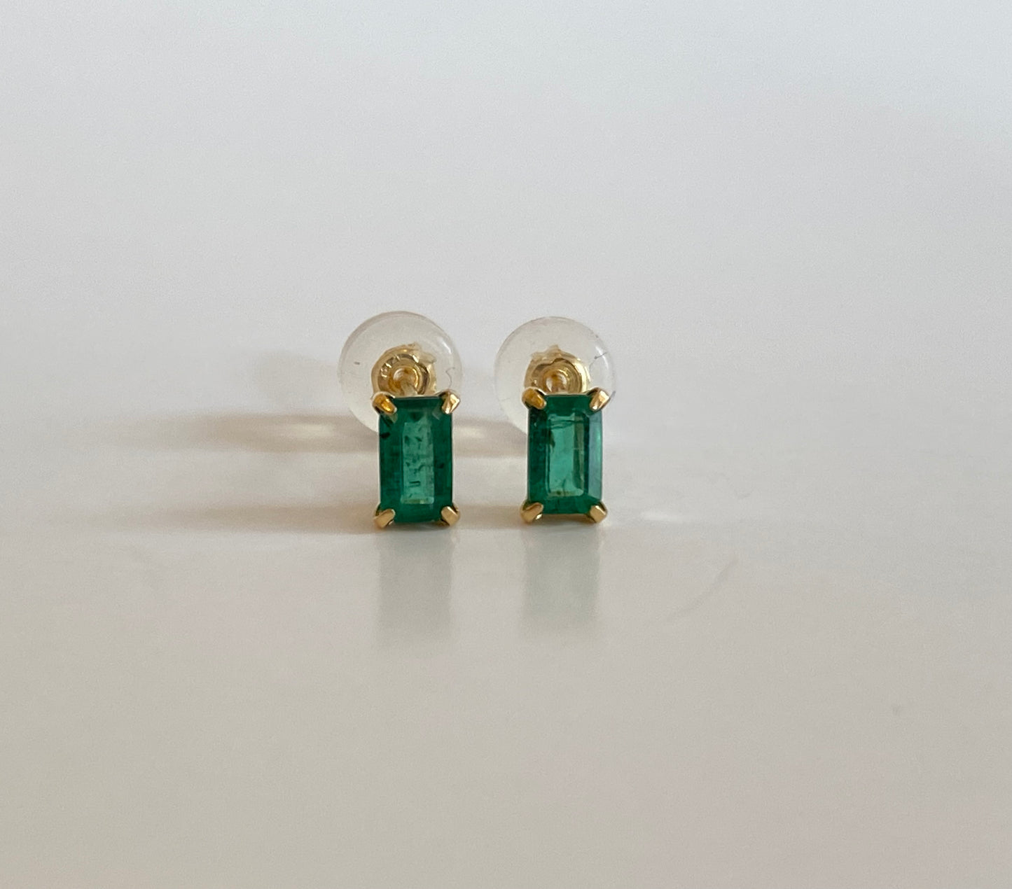 K18イエローゴールド エメラルドピアス