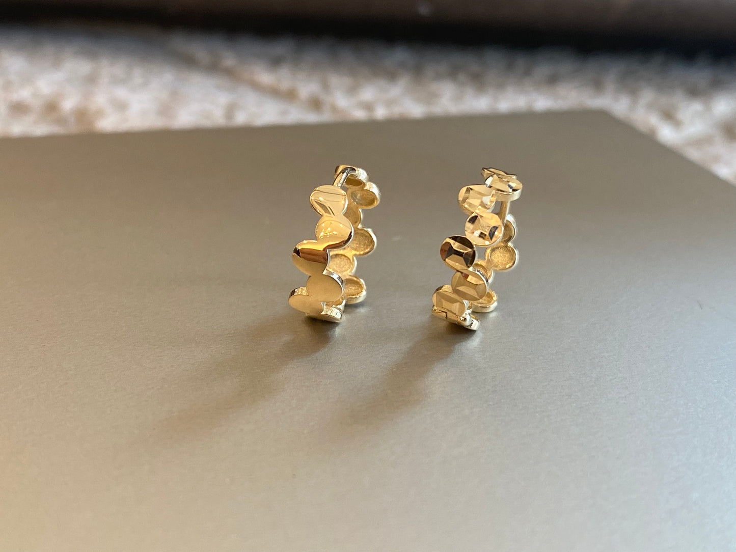 K14イエローゴールド 中折れ輪っかピアス