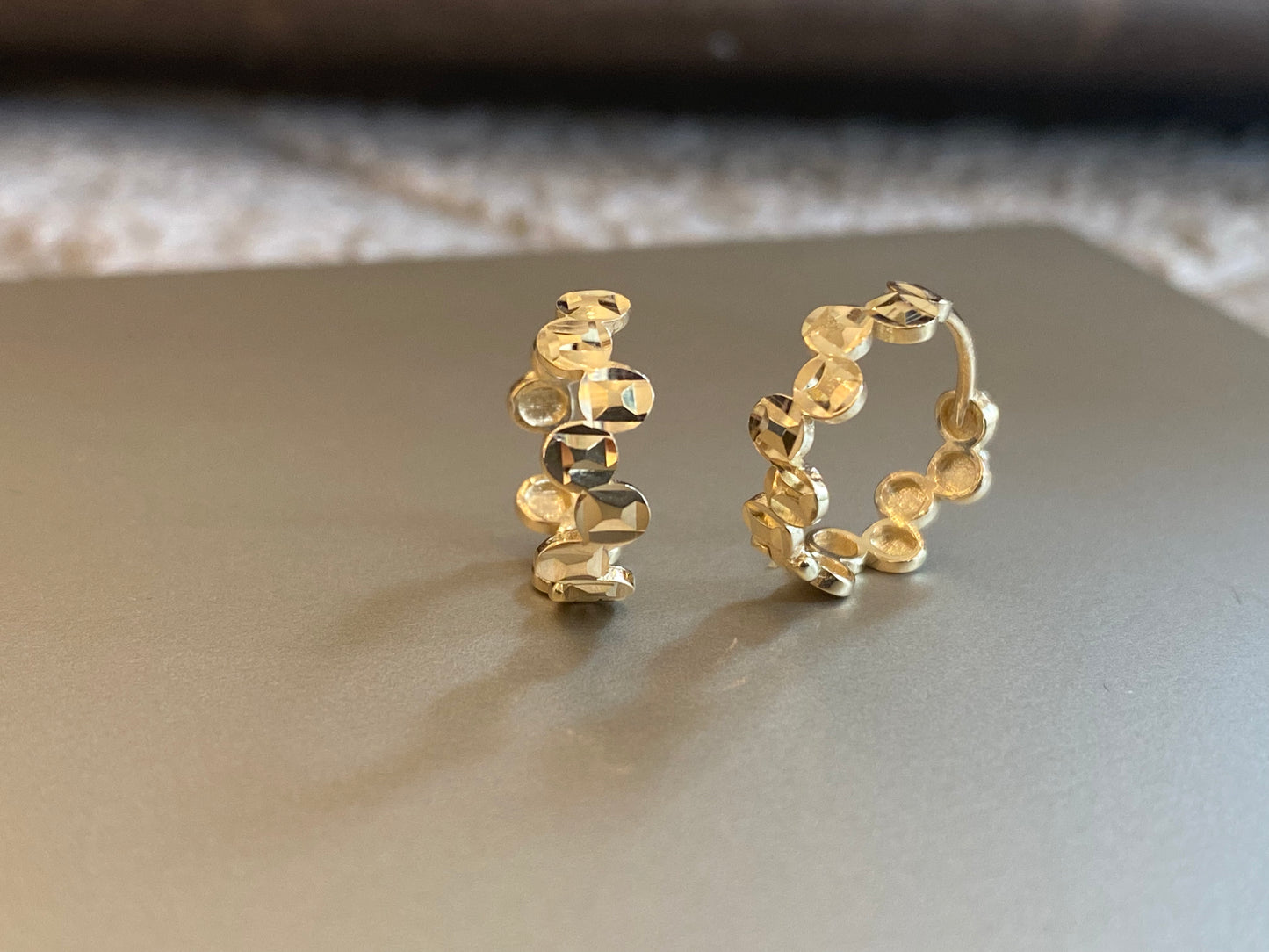 K14イエローゴールド 中折れ輪っかピアス