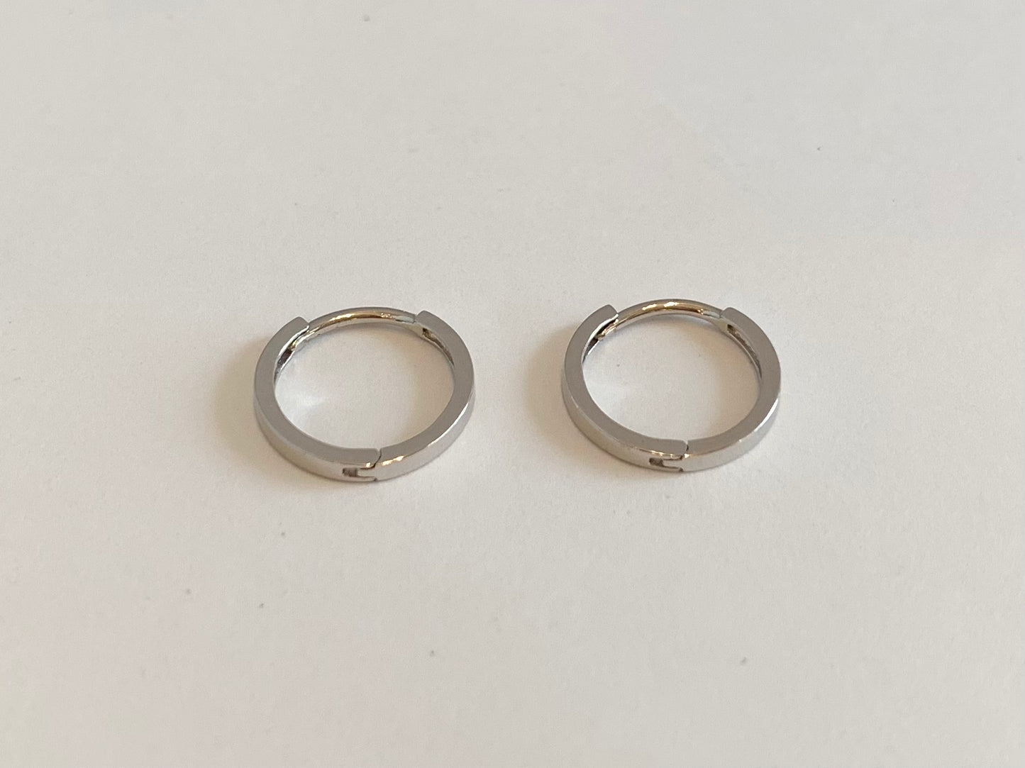 K18ホワイトゴールド地金ワッカピアス