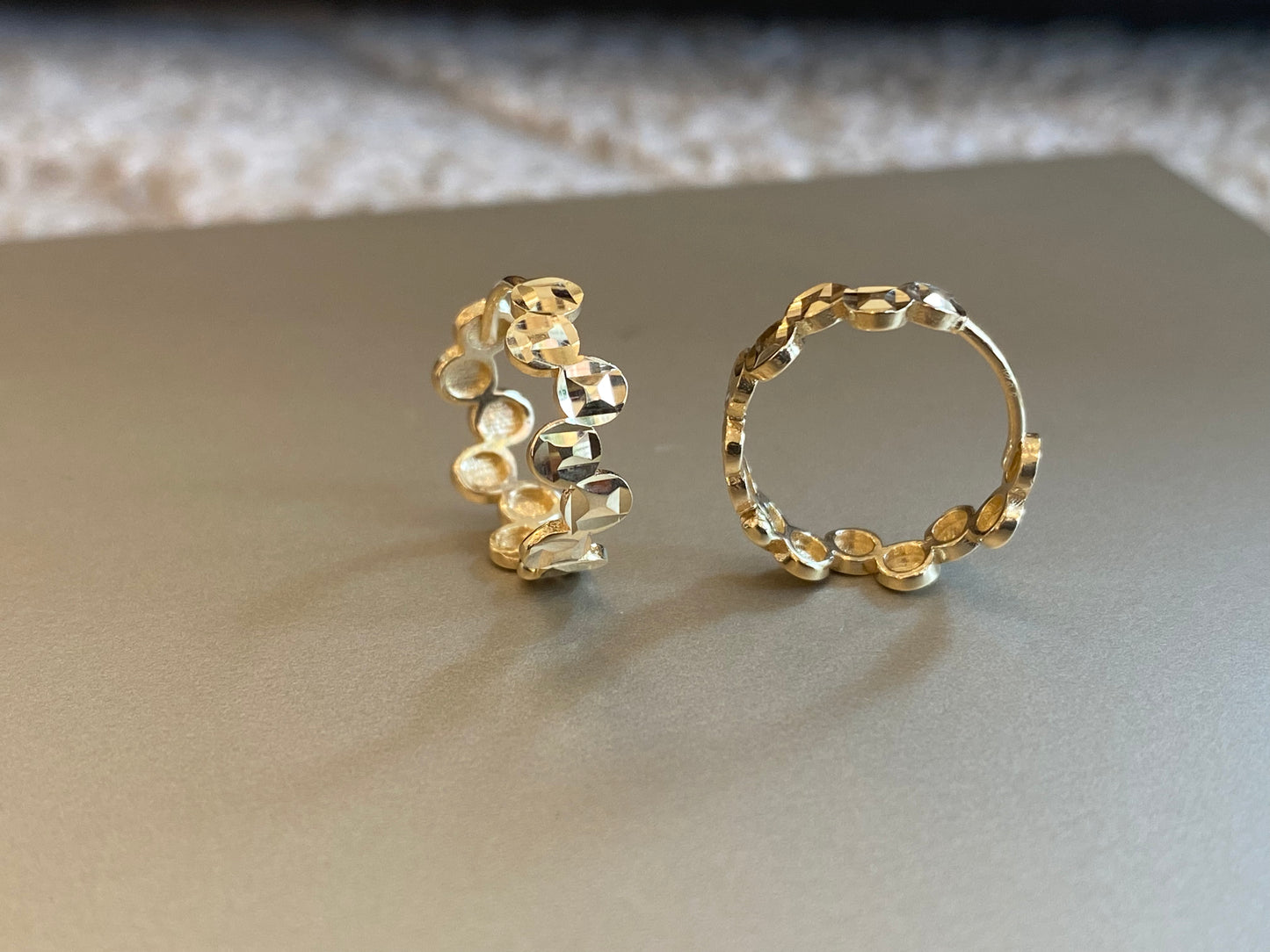 K14イエローゴールド 中折れ輪っかピアス