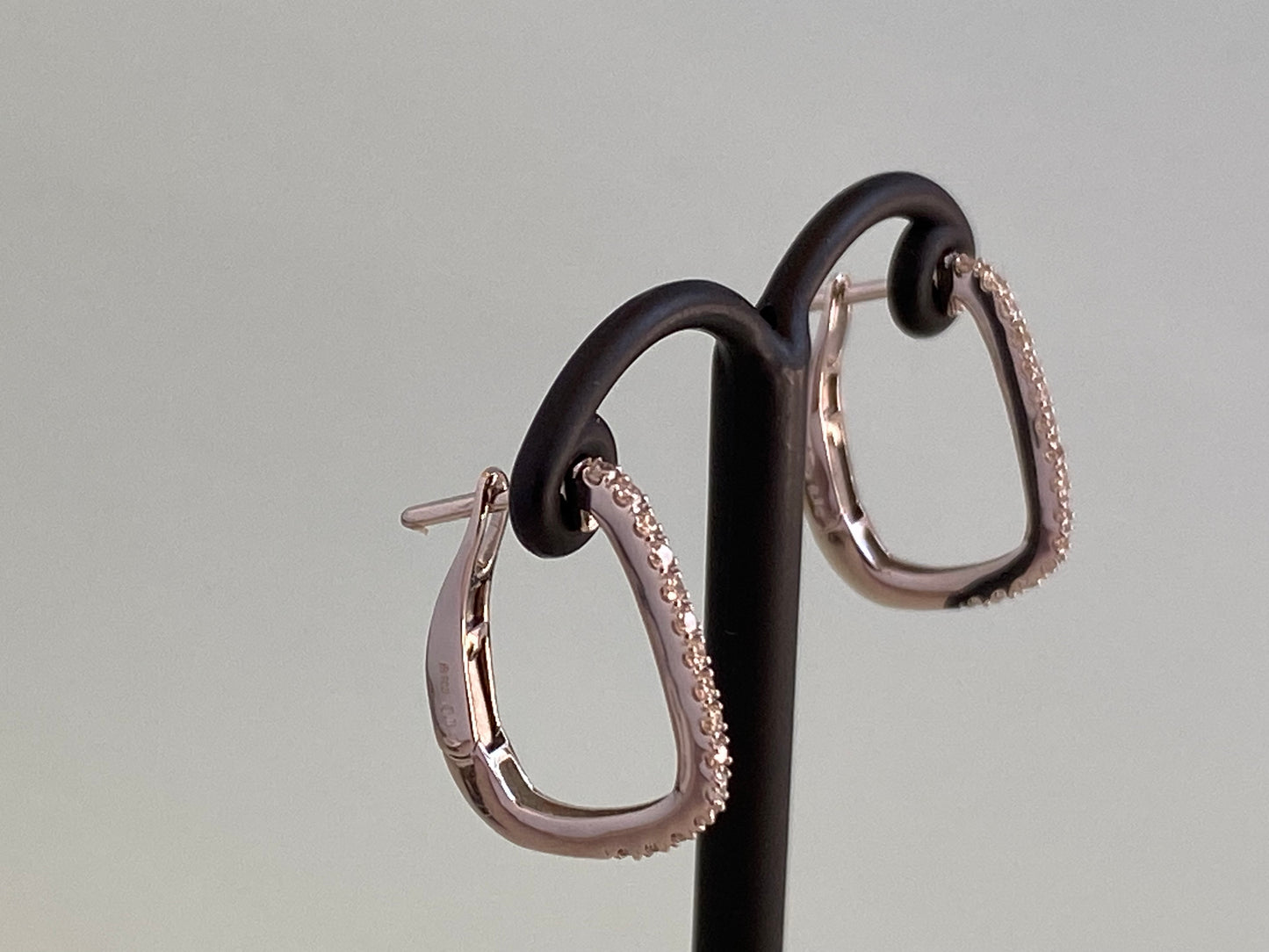 Pt ダイヤモンド0.2ct 中折れワッカピアス