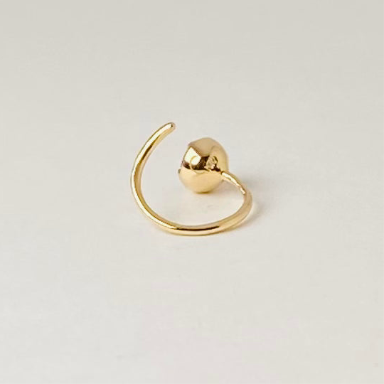 K10イエローゴールド サファイアシングルピアス