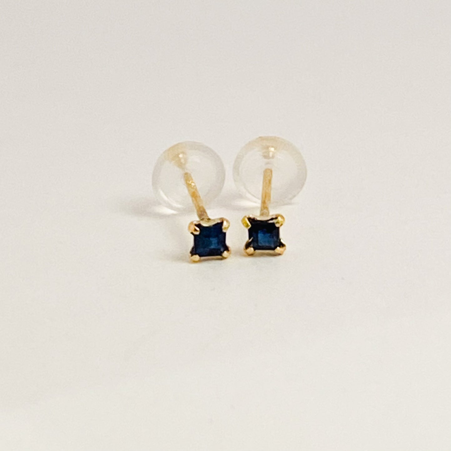 K18イエローゴールド サファイアピアス