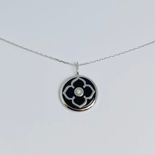 K10/K18WG オニキス･ダイヤモンド0.01ctネックレス