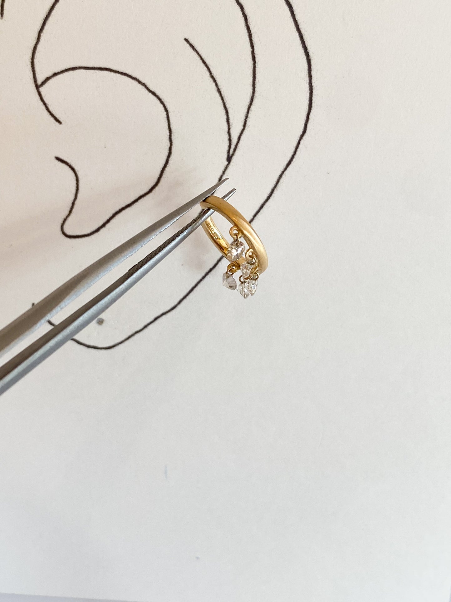 K18イエローゴールド　レーザーホールダイヤモンド　0.4ctイヤーカフ