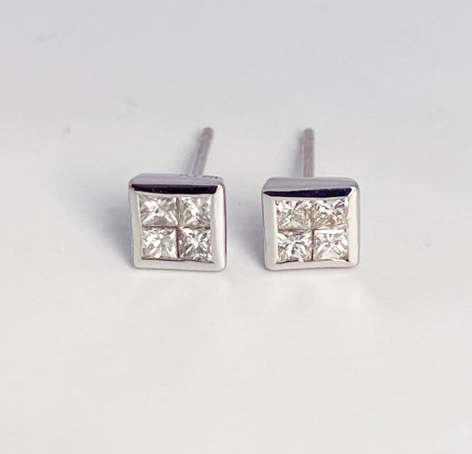 K18ホワイトゴールド　ダイヤモンド0.32ct ピアス