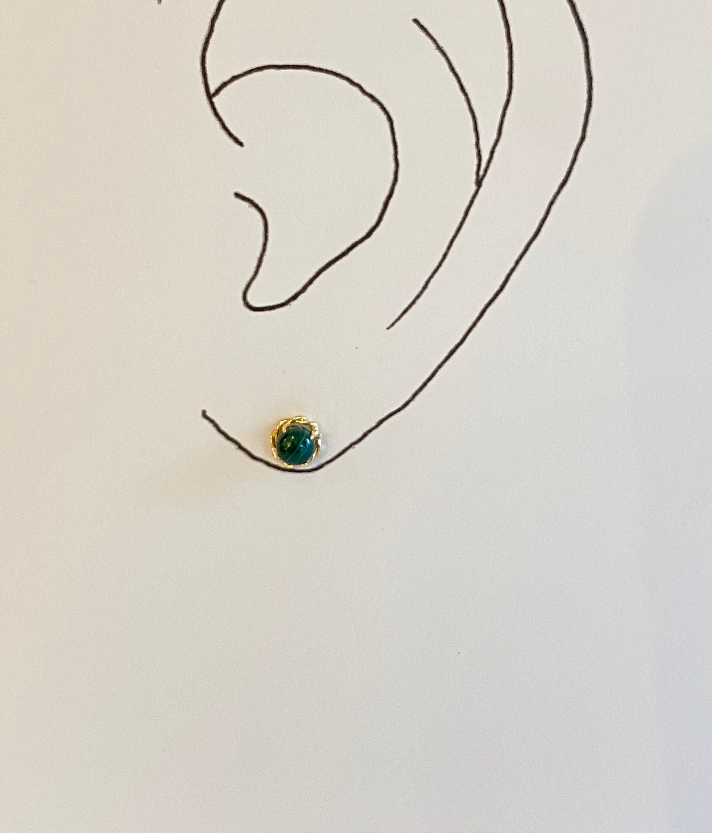 K18イエローゴールド マラカイトピアス