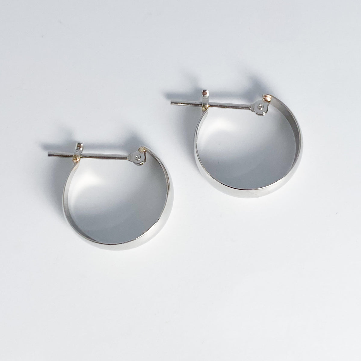 Pt月甲5×15㎜フープピアス