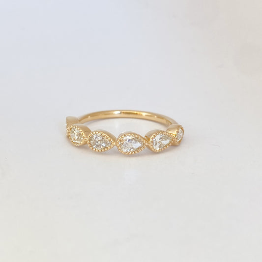 K18イエローゴールド ペアシェイプカットダイヤモンド0.92ctリング