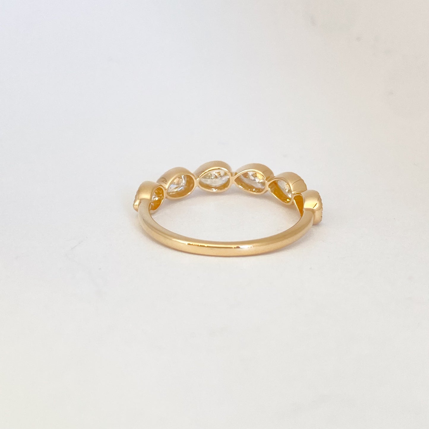 K18イエローゴールド ペアシェイプカットダイヤモンド0.92ctリング