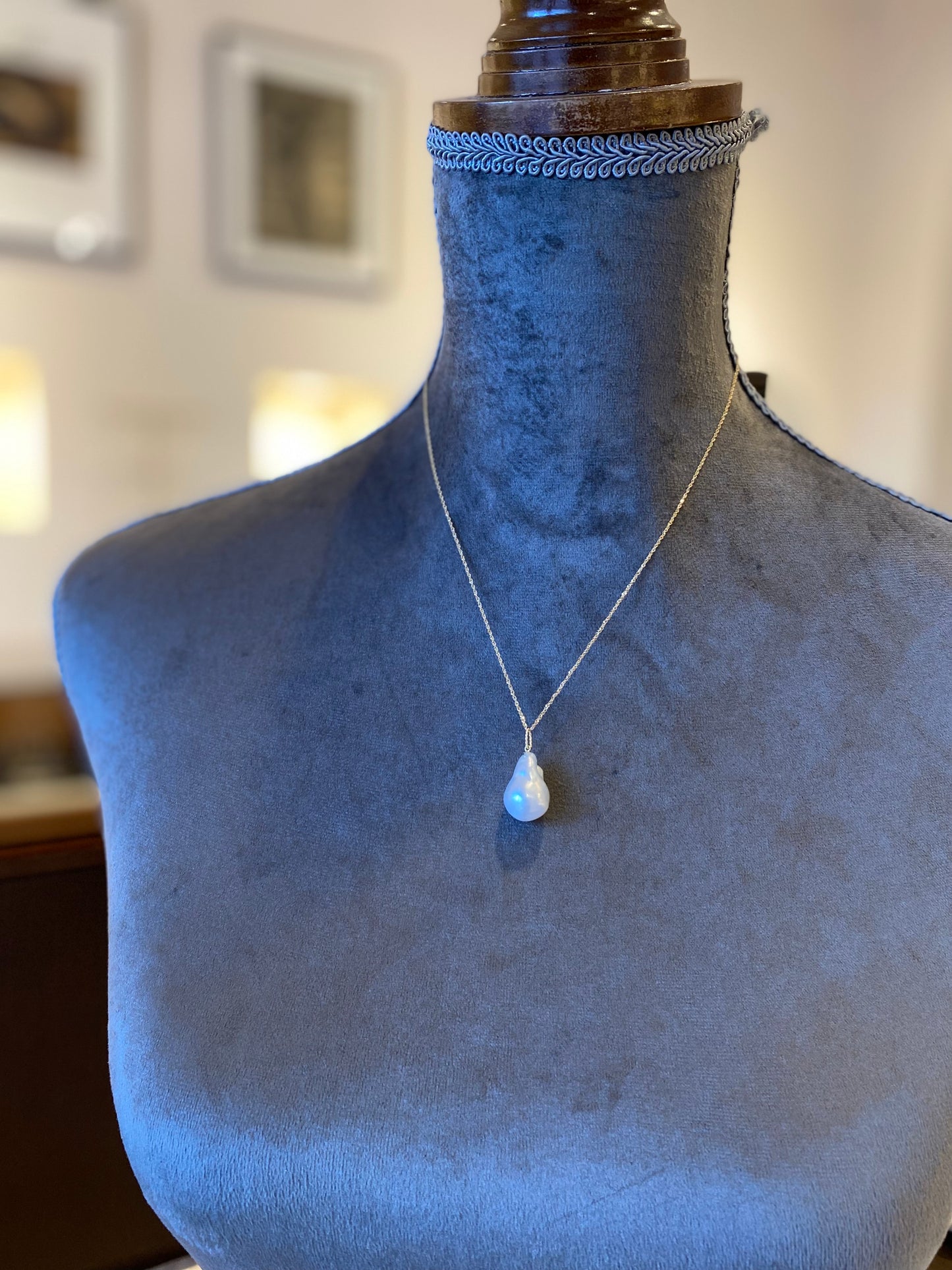 K18イエローゴールド 南洋白蝶バロックパールトップ