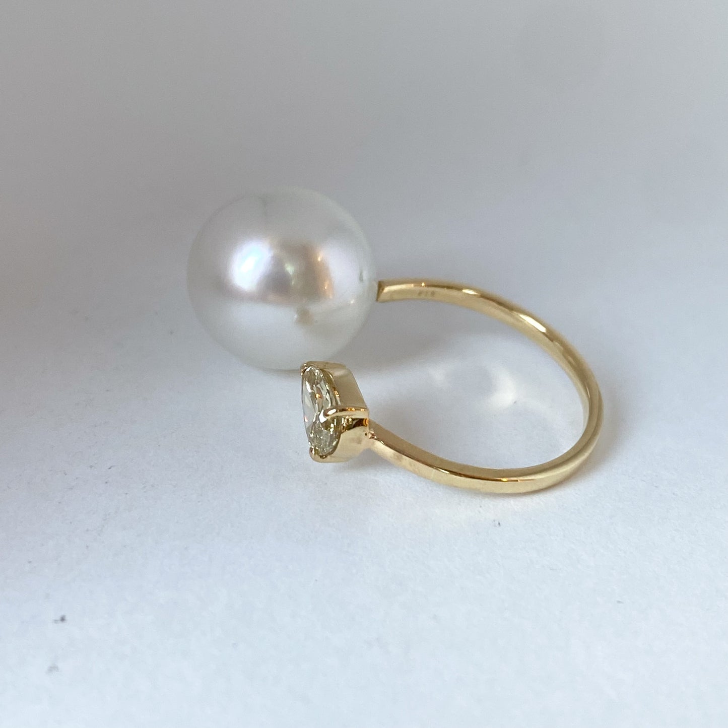 K18YG 南洋白蝶真珠　ダイヤモンド0.44ctリング