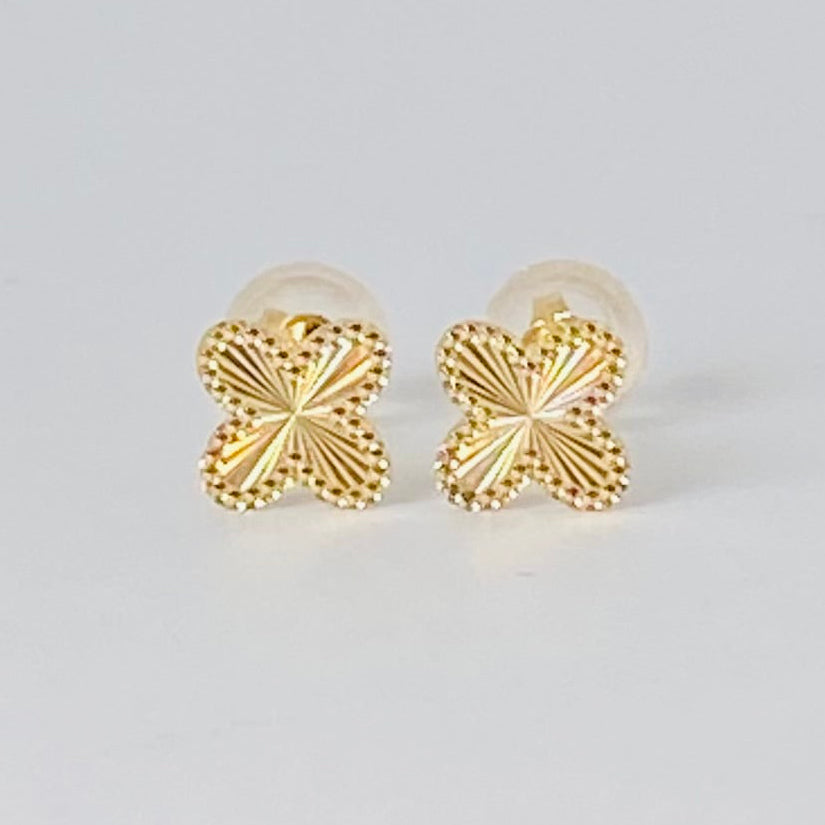K18イエローゴールド クローバーピアス