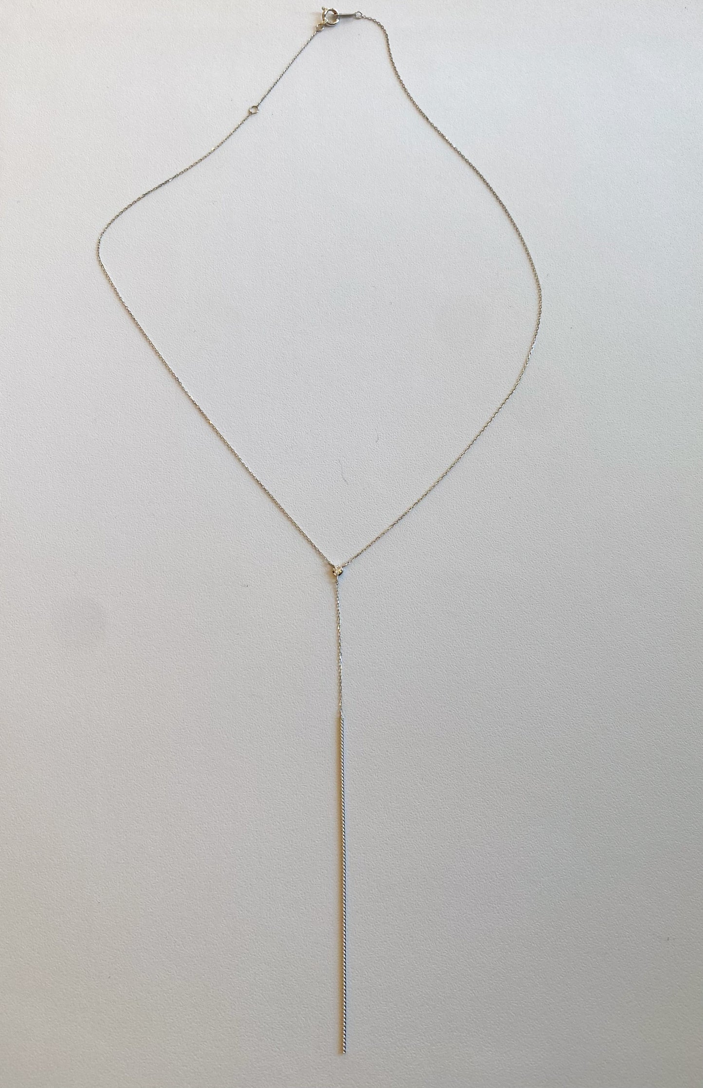 K18ホワイトゴールド　ダイヤモンド0.03ct Yチェーンネックレス