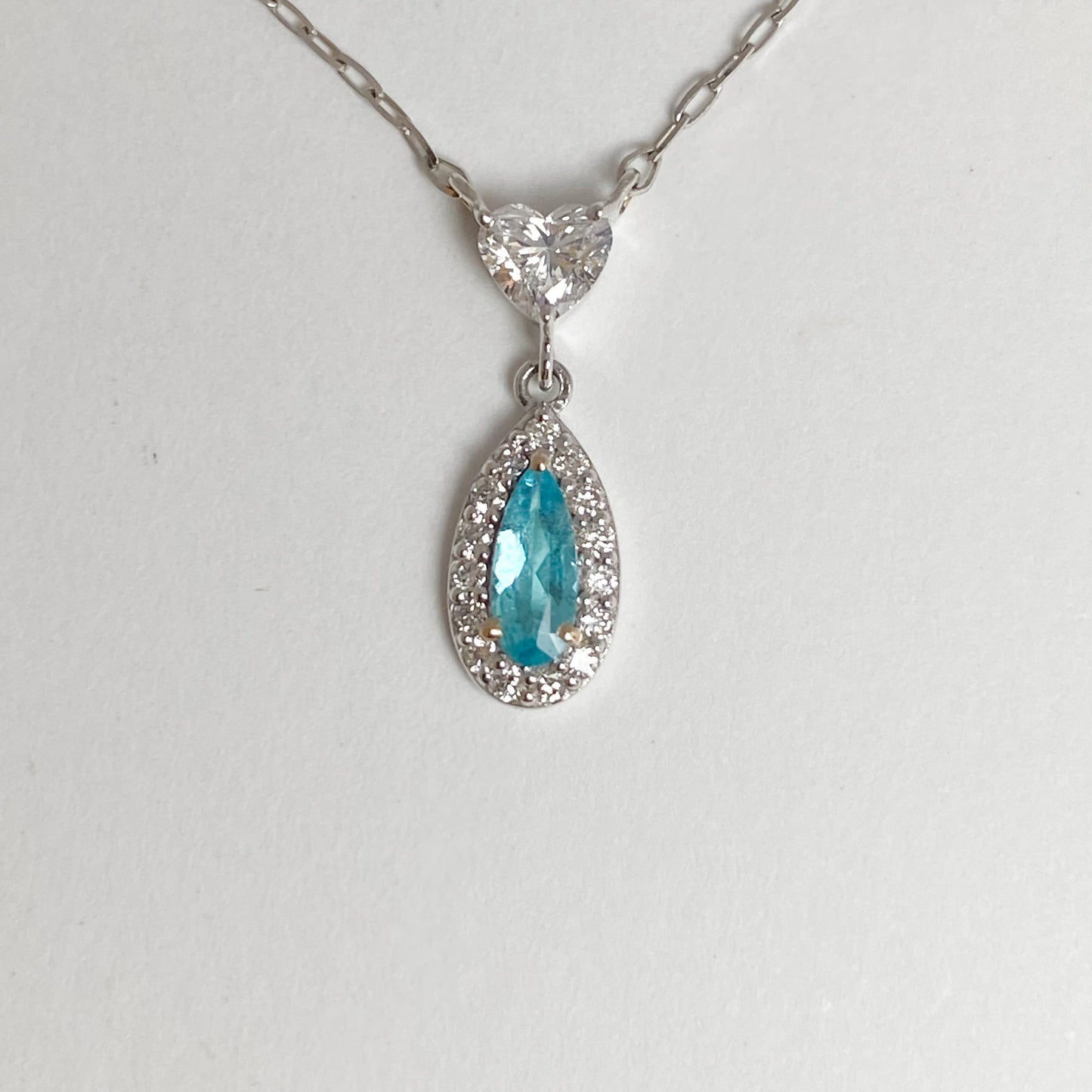 K18ホワイトゴールド パライバトルマリン　ダイヤモンドモンドネックレス