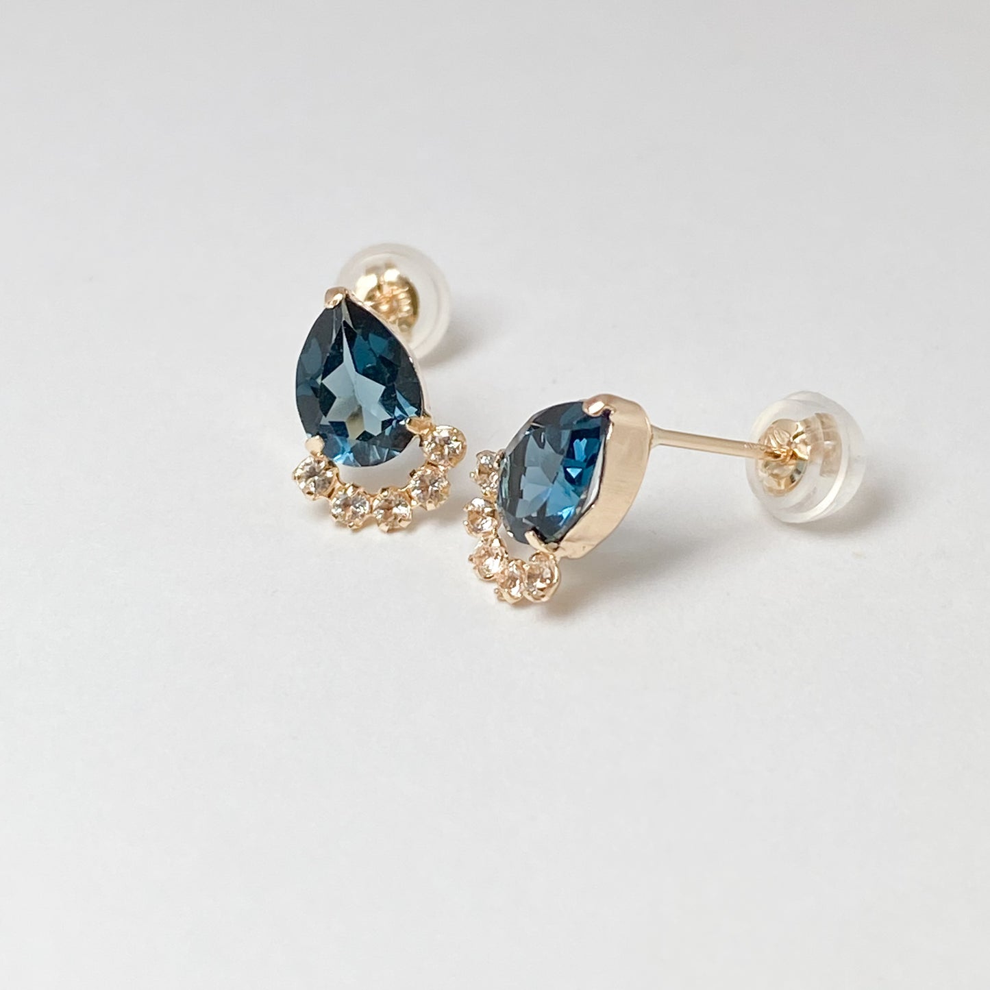 K10イエローゴールド ロンドンブルートパーズ・ホワイトトパーズピアス