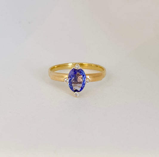K18イエローゴールド　タンザナイト　ダイヤモンド0.03ctリング