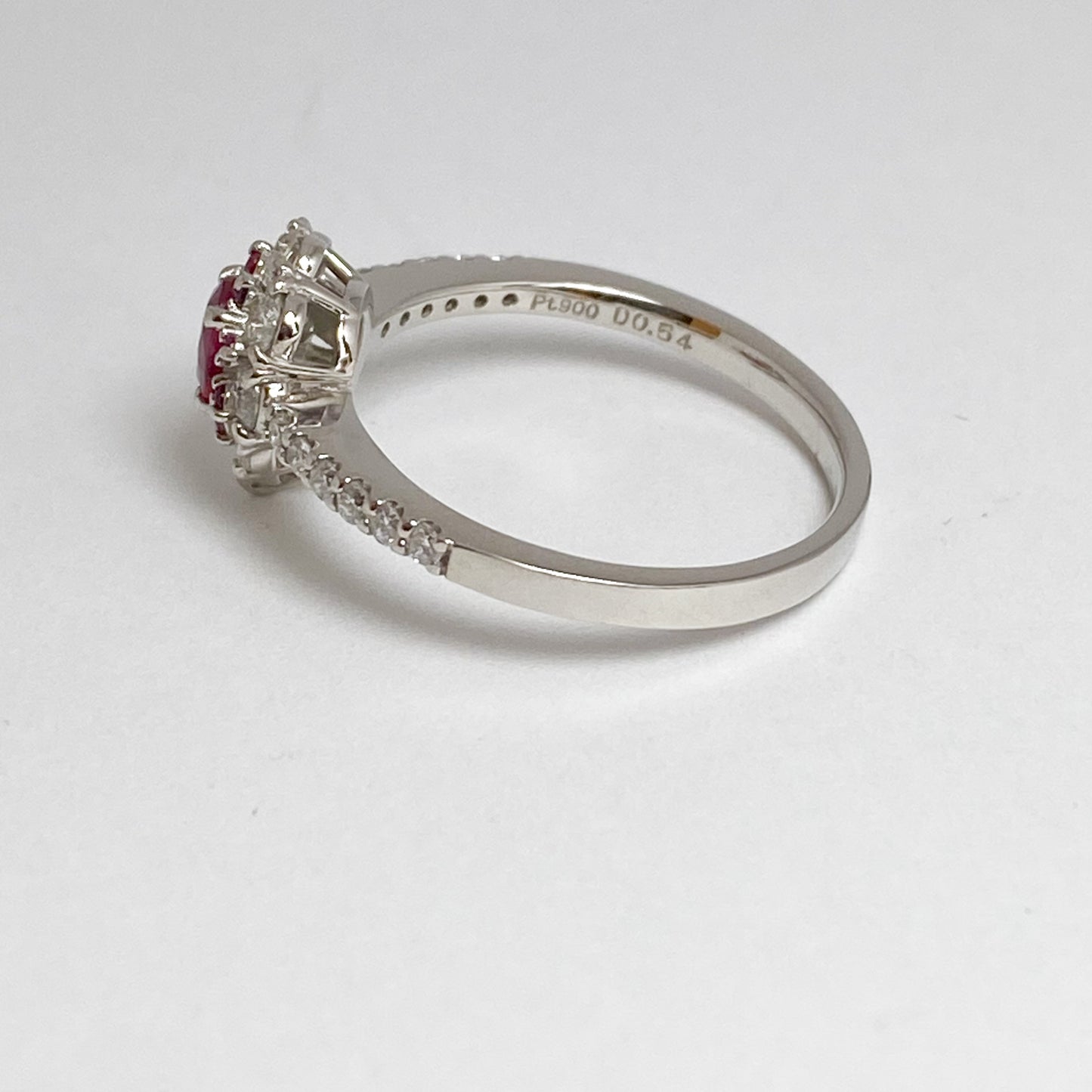 Pt ルビー・ダイヤモンド0.54ctリング
