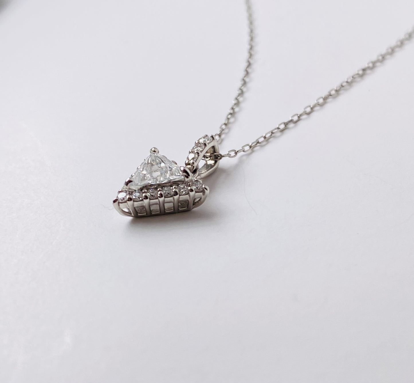 K18ホワイトゴールド　ダイヤモンド　0.38ctネックレス