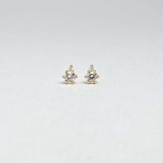 K18YGダイヤモンド0.06ctピアス
