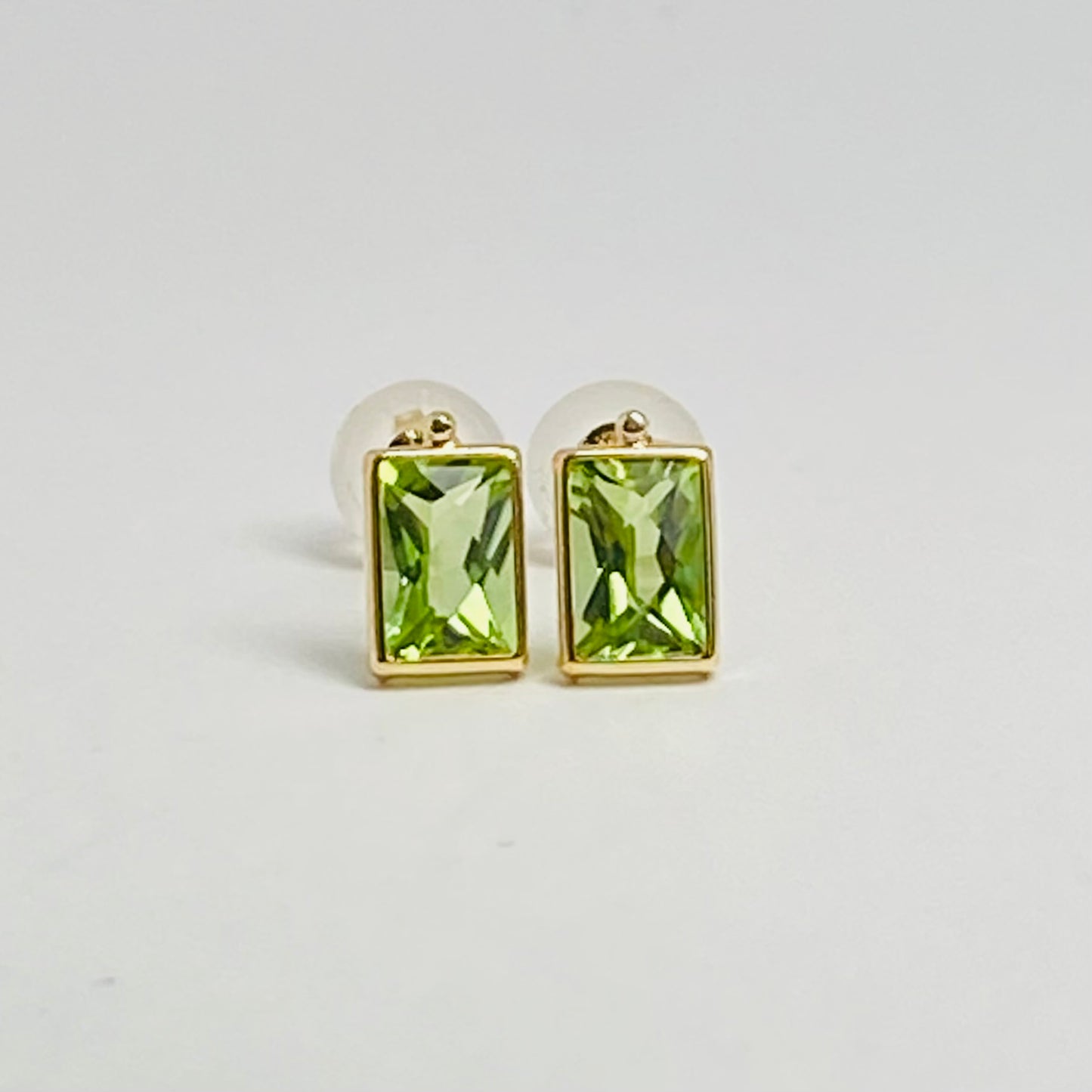 K18イエローゴールド ペリドットピアス