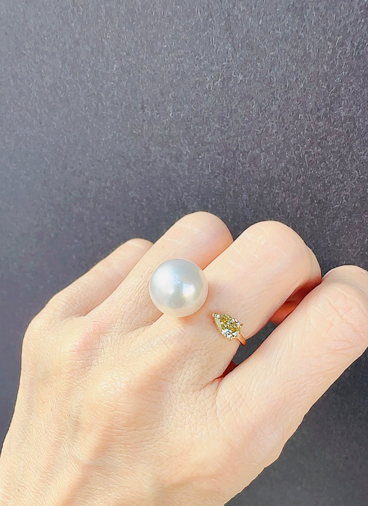 K18YG 南洋白蝶真珠　ダイヤモンド0.44ctリング