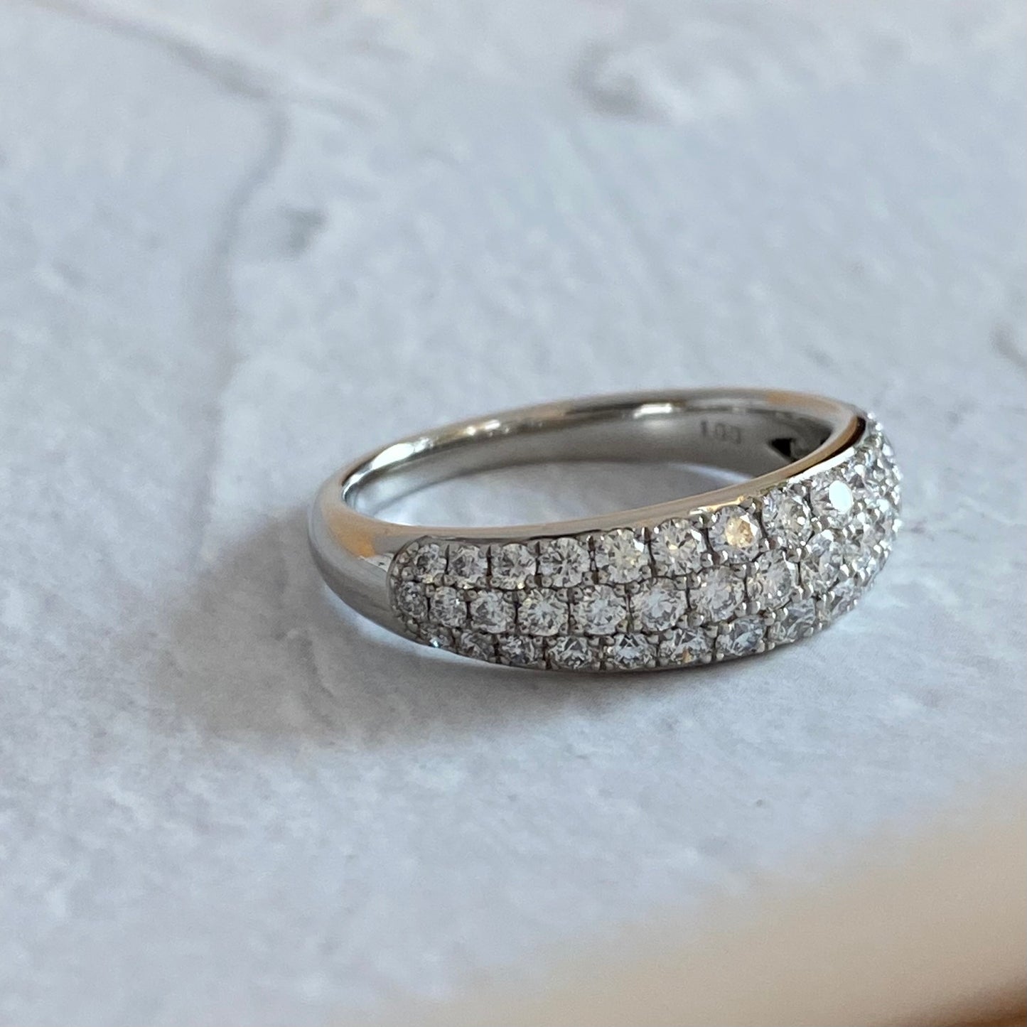 Ptダイヤモンド1ctパヴェリング