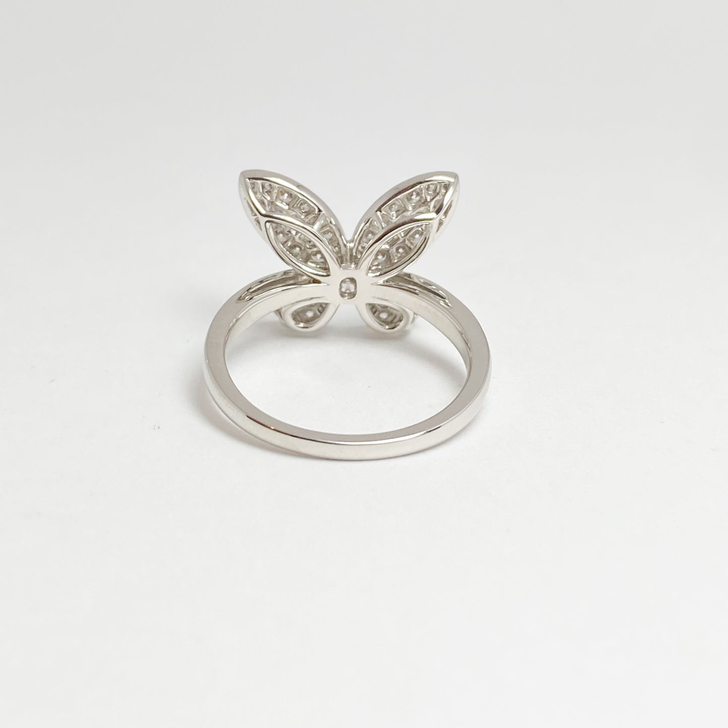 Ptダイヤモンド0.58ctバタフライリング