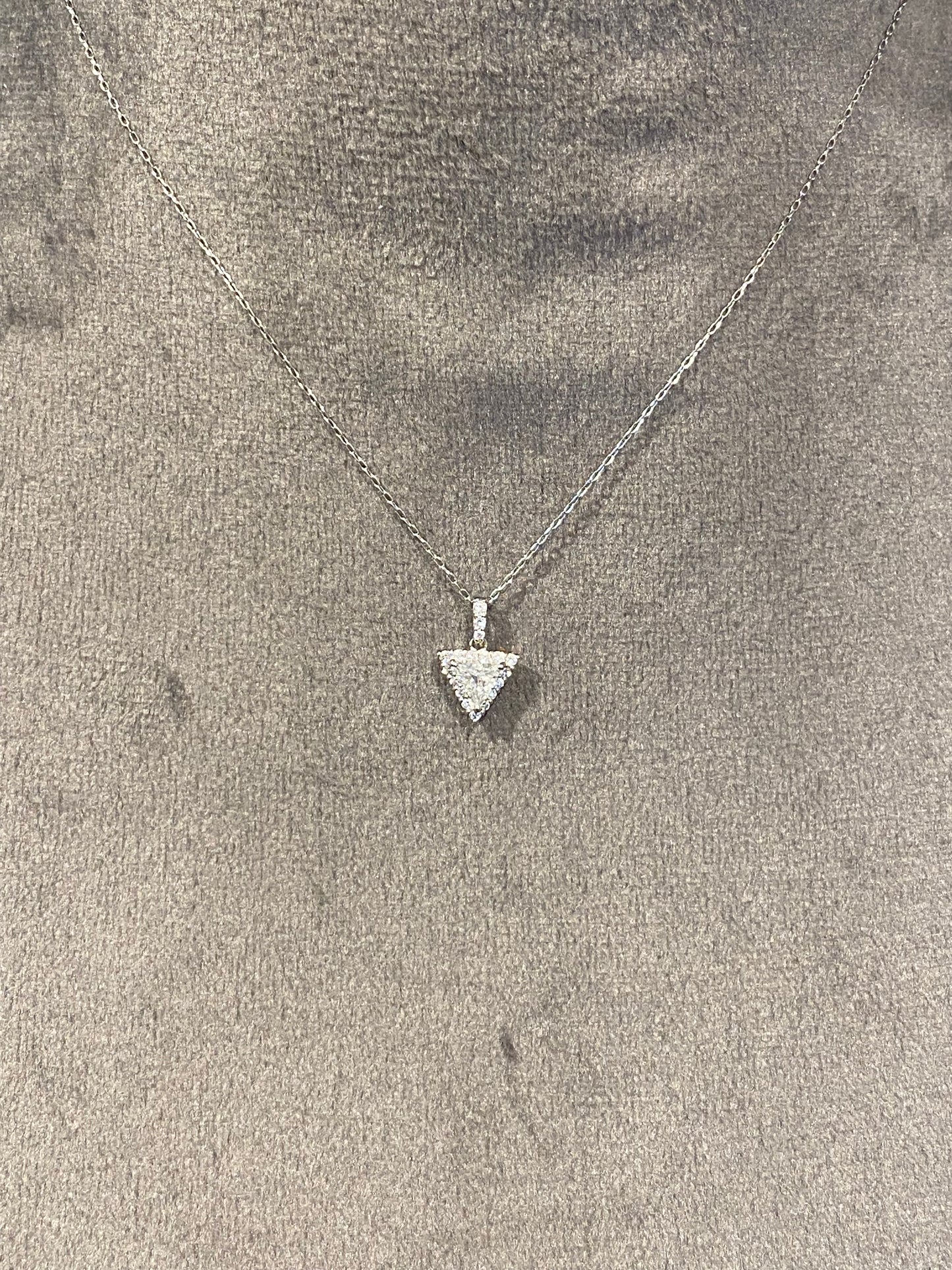 K18ホワイトゴールド　ダイヤモンド　0.38ctネックレス