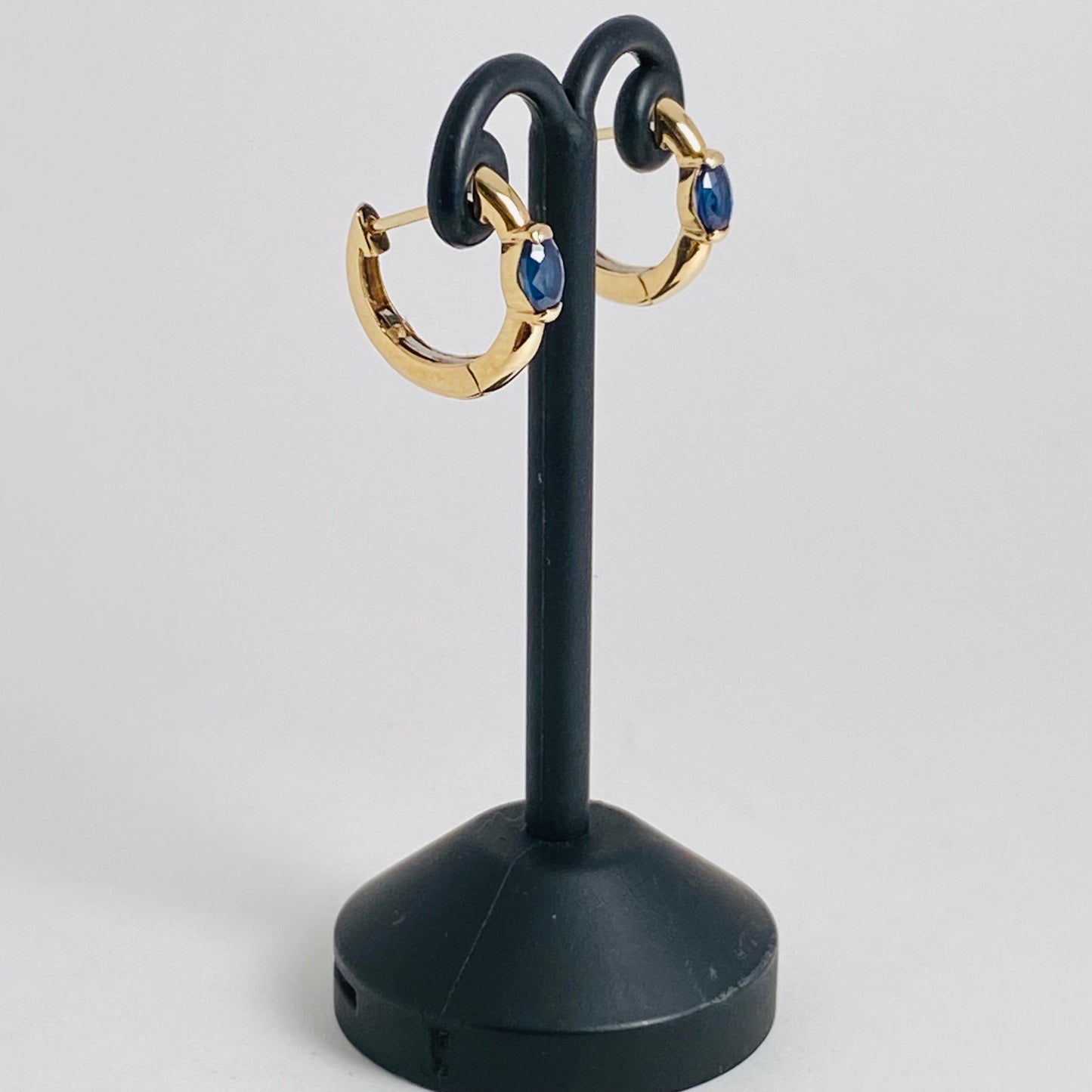 K10イエローゴールドサファイア中折れピアス