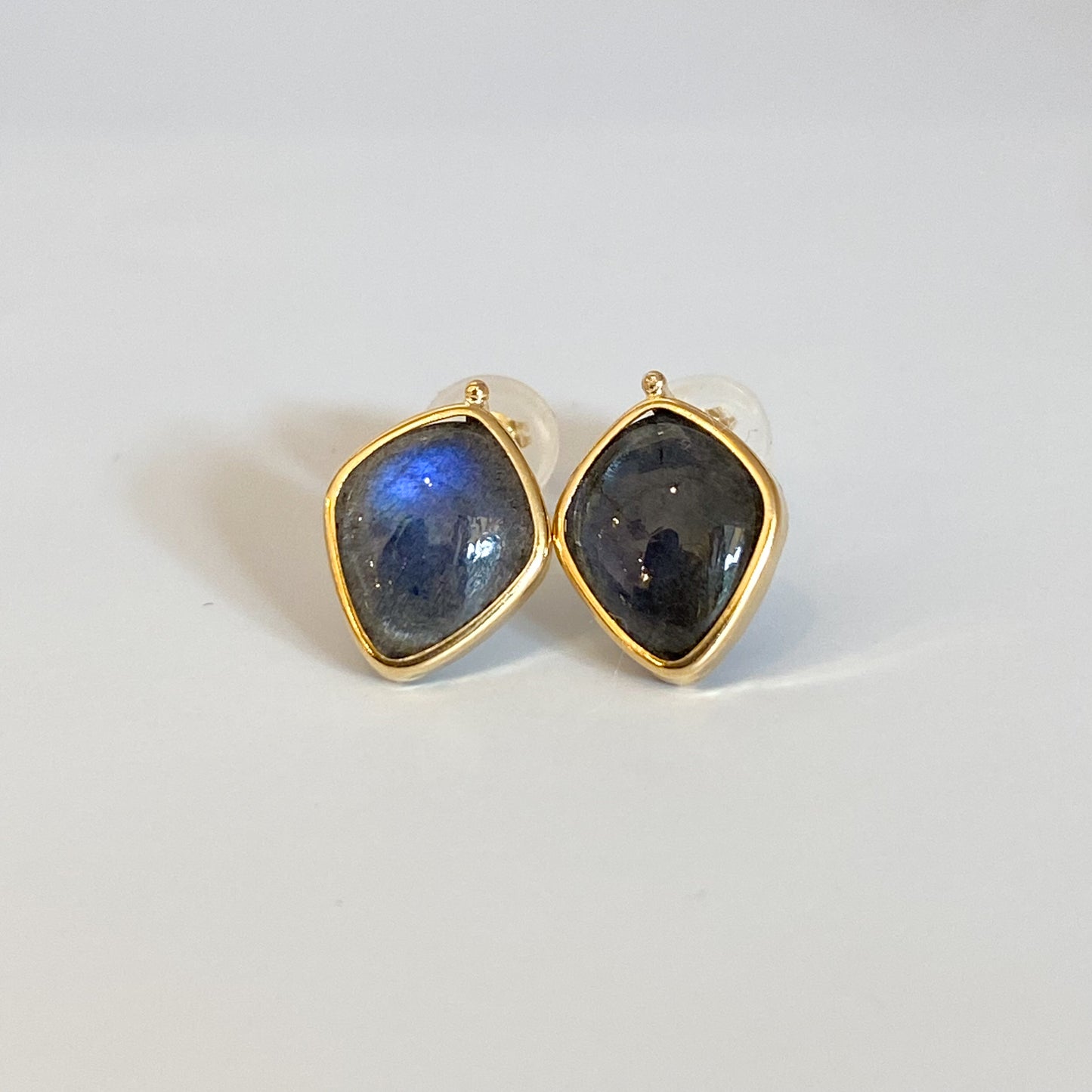 K18イエローゴールド ラブラドライトピアス