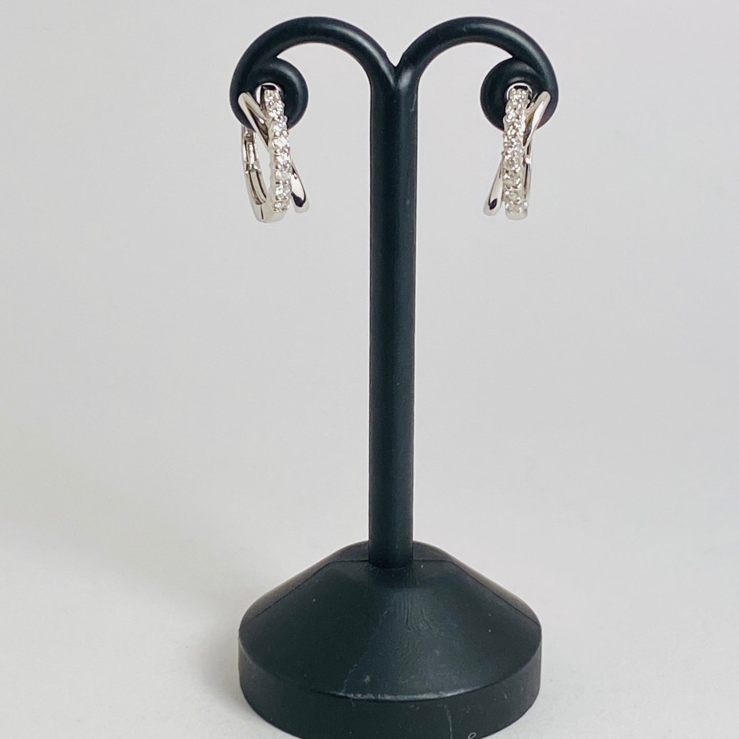 K10ホワイトゴールド ダイヤモンド0.1ct中折れピアス