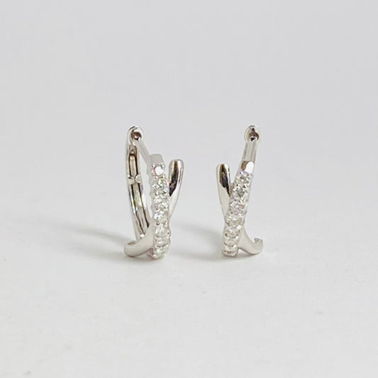 K10ホワイトゴールド ダイヤモンド0.1ct中折れピアス