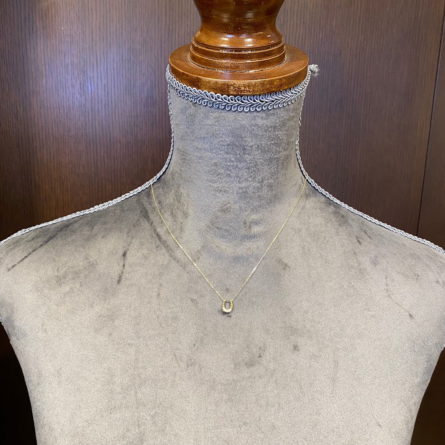 K18イエローゴールド ダイヤモンド0.07ct ホースシューネックレス