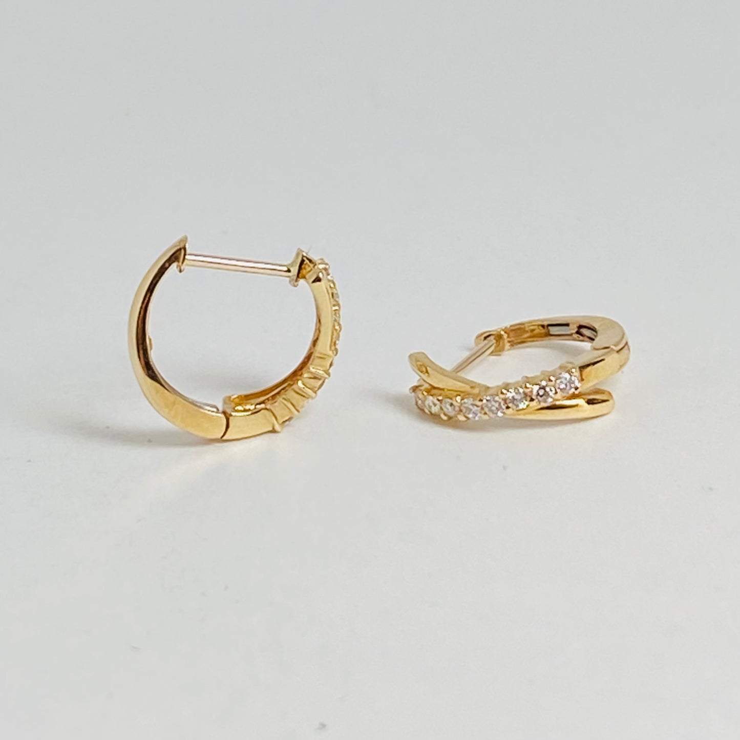 K10イエローゴールド ダイヤモンド0.1ct中折れピアス