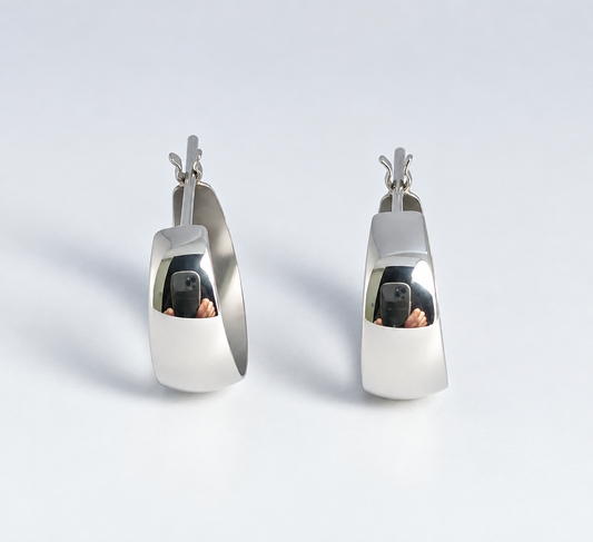 Pt月甲5×15㎜フープピアス
